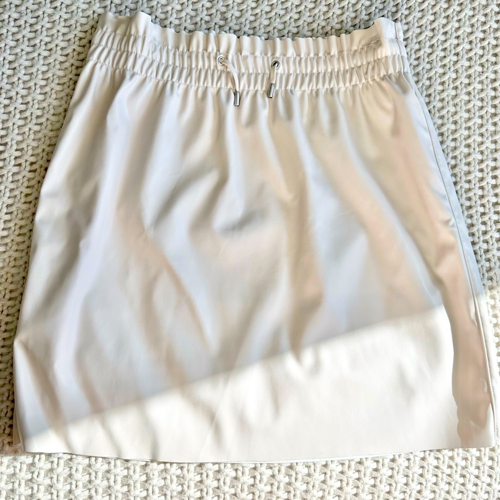 NWOT Vera Moda faux leather cream mini skirt size XL